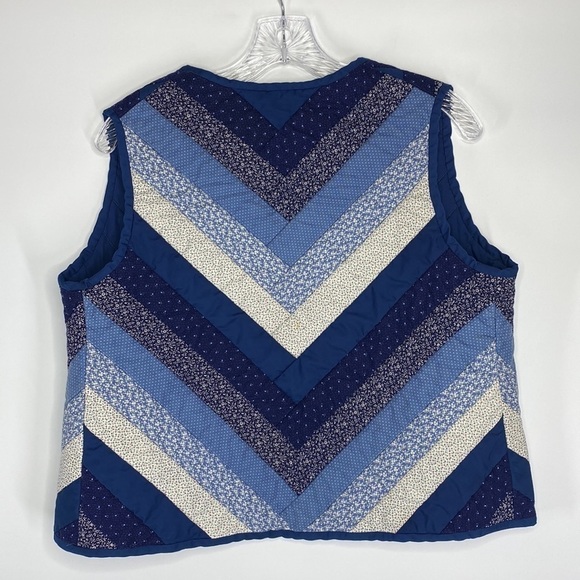 Grannycore Quilted Blue Chevron Vest - Picture 2 of 3